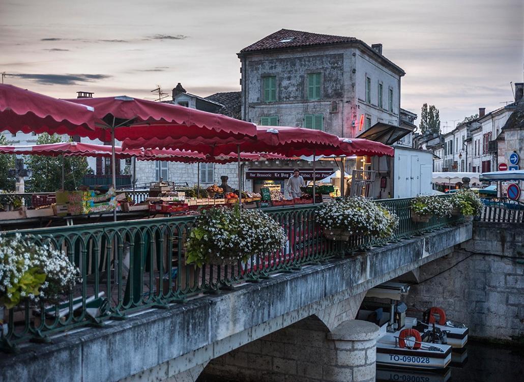 Brantome Les Ages Chambre D'Hotes ภายนอก รูปภาพ
